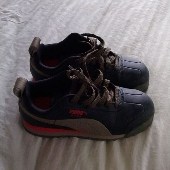 Puma    - Picture 1 of 6